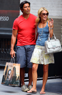 Celeb Style: Kelly Ripa