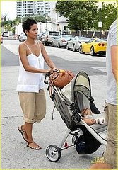 halle and nahla out and about