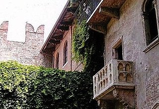 Cool Idea: A Romeo and Juliet-Style Wedding (Without Tragedy)