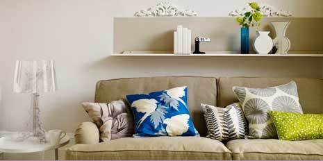 Get the Look: Neutral With a Splash