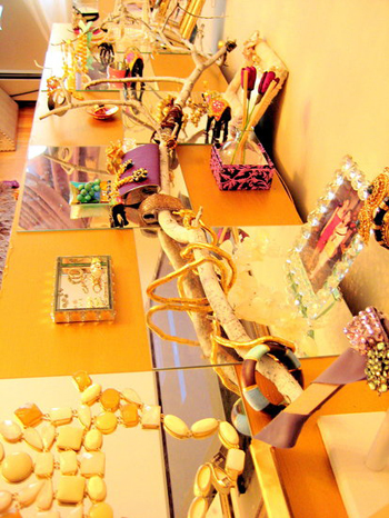 DIY: A Tree Branch Jewelry Stand