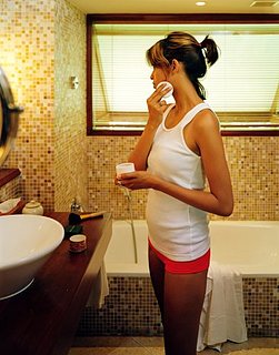 The How-To Lounge: Fixing a Streaky Self-Tan
