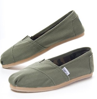 Toms Canvas Slip-On Shoes: Love It or Hate It? 