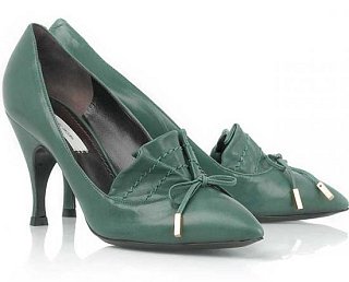 Marc Jacobs Ruffle Front Court Shoe: Love It or Hate It? 