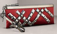 Burberry Ashcombe Clutch: Love It or Hate It? Burberry Ashcombe Clutch: Love It or Hate It?