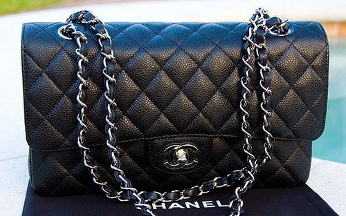 Purse Blog's Candilicious Holiday Giveaway!