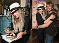 Ashlee Simpson Looks Generic