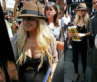 Nicole Richie And Her Paparazzi Swarm Dine In LA
