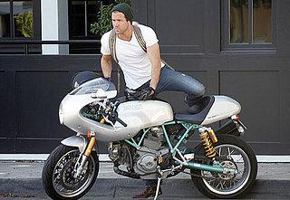 Ryan Reynolds = Motorcycle Manjoyment