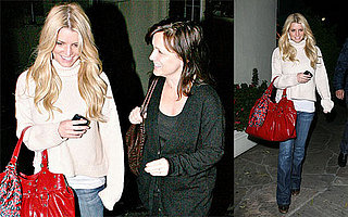 Jessica Simpson Checks in With the Parentals