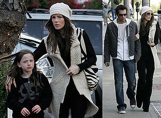 Kate Beckinsale Keeps Santa's Elves Busy