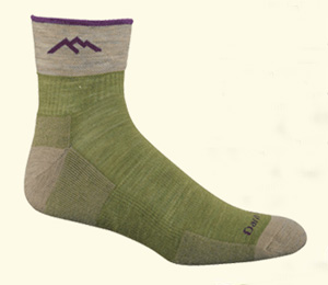 What Kind of Socks Should I Wear Hiking?
