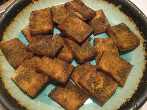 Yummy Links: From Hung Huynh to Tomato-Cheese Tarts