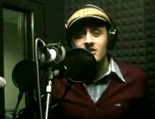 Dude Sings Like a Lady!