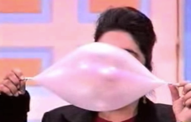 Bubble Gum Blowing Pro