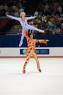 Blades of Glory: Mindlessly Delightful