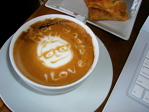 Steve Jobs' Face Appears In Latte?
