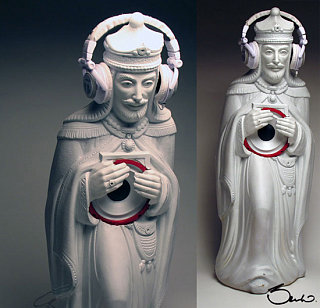 Totally Geeky or Geek Chic? Working Speaker On Plastic Body