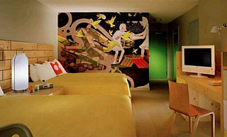 This Week On Geeksugar - We Explore Hotel Tomo!