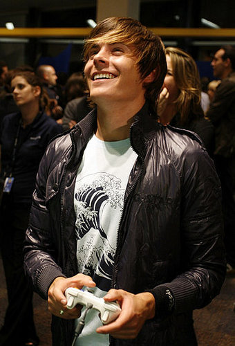 Adorable Geek Zac Efron At Halo 3 Launch