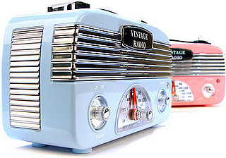 Vintage Style Radio by The Design Town
