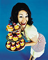 Do You Prefer Cakes or Cupcakes?