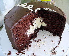 Yummy Link: Giant Hostess Cupcakes Yummy Link: Giant Hostess Cupcakes