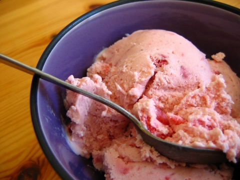 Homemade Strawberry Ice Cream