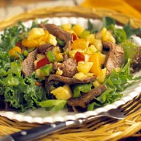 Fast & Easy Dinner: Flank Steak Salad with Pineapple Salsa Fast & Easy Dinner: Flank Steak Salad with Pineapple Salsa