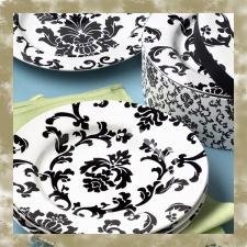 Yum Market Finds: Playful Plates