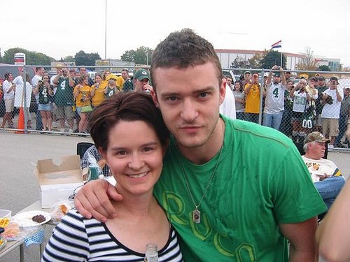 DO YOU FIND JUSTIN TIMBERLAKE ATTRACTIVE?