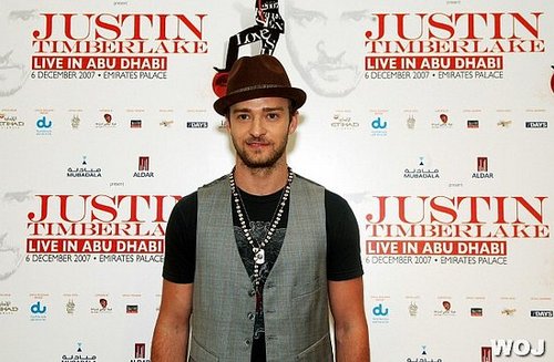 New Pics Of Justin In Abu Dhabi
