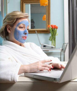 How To:  D.I.Y. Spa Treatment - Easy, Breezy Facial