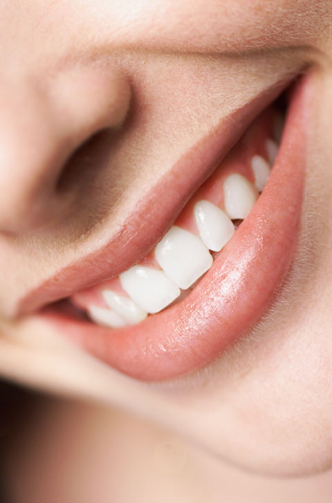 How to Whiten Teeth... Safely