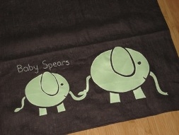 Zou-e & Mama - green with hand monogramming