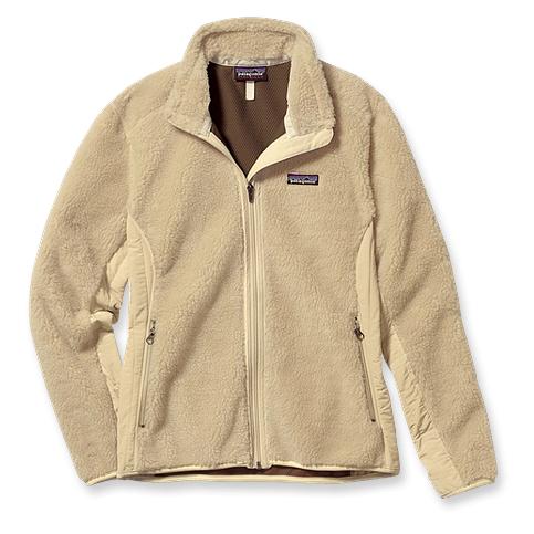 Winter Essential: A Cozy Fleece Jacket