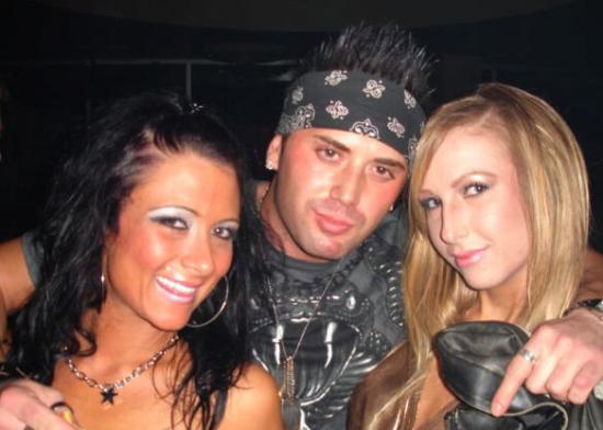 Hot Chicks With Douchebags