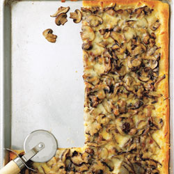 Today's Special: Mushroom and Garlic Pizza