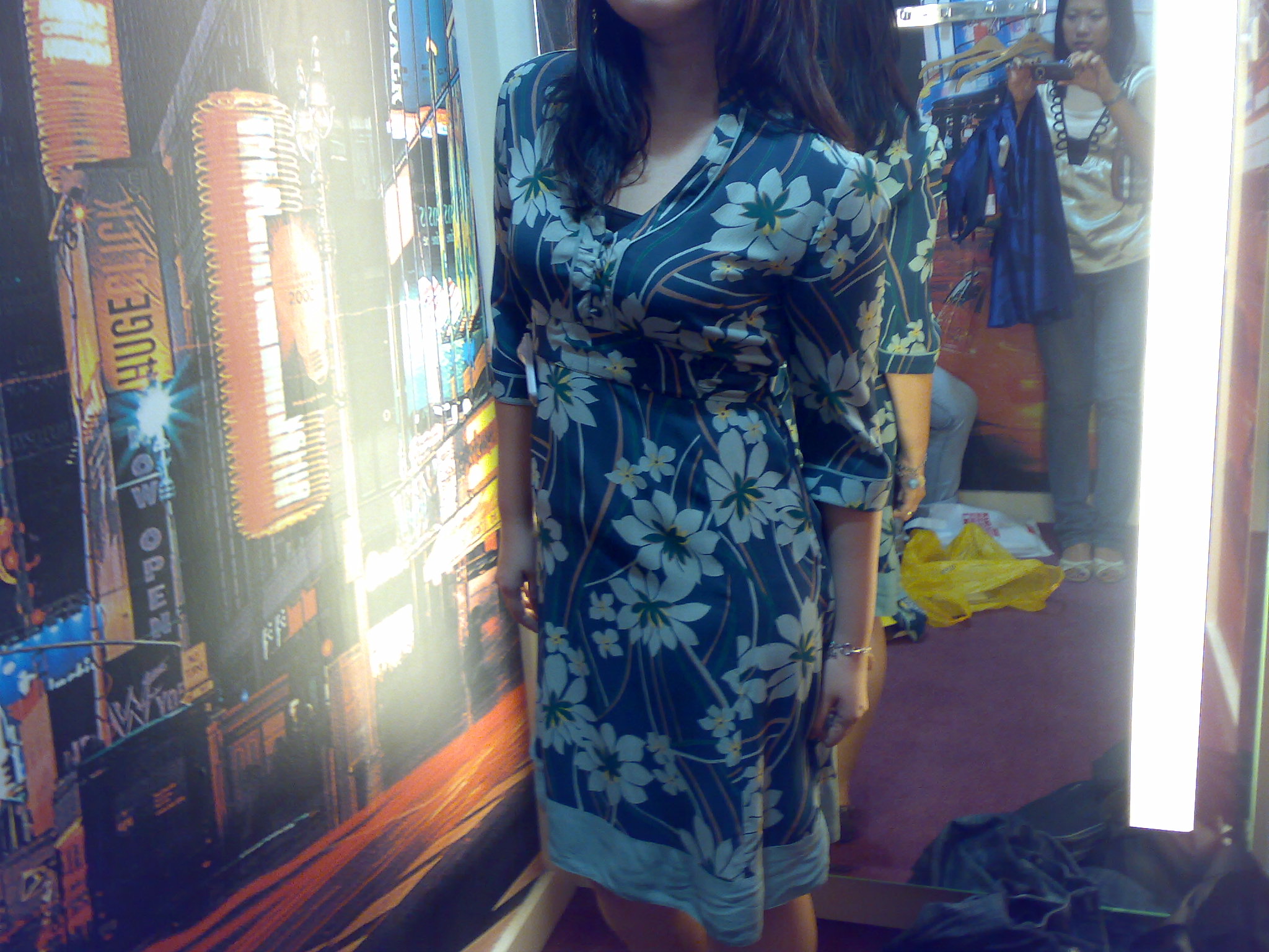 Window shoppin in Singapore