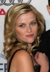 Reese Witherspoon - Which hairstyle do you like the best?