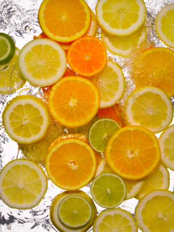 Happy Hour: Apricot Fizz